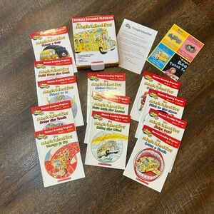 Scholastic The Magic School Bus Phonics Reading Program Set - Red, Yellow, White